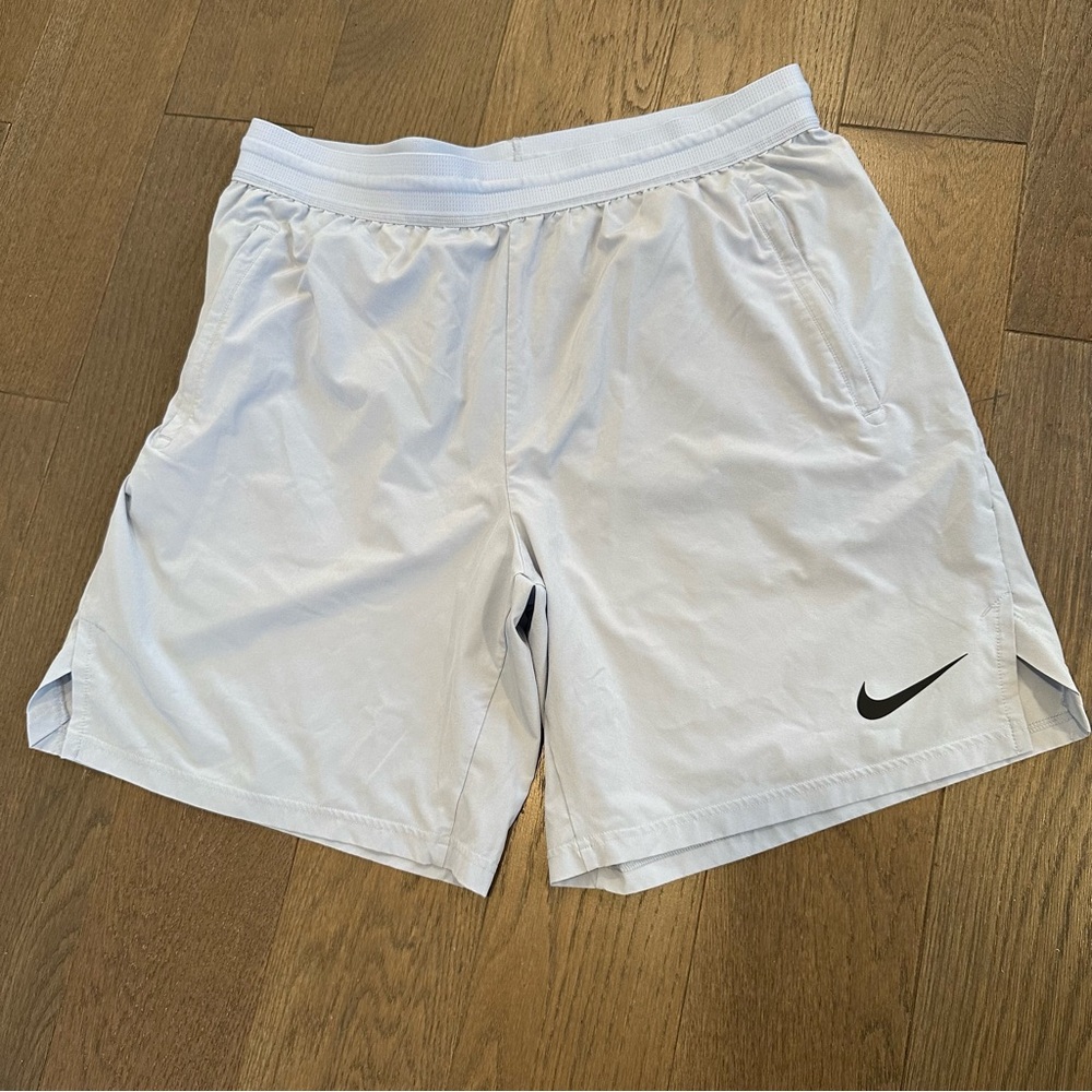 Nike Men's Light Gray Athletic Shorts